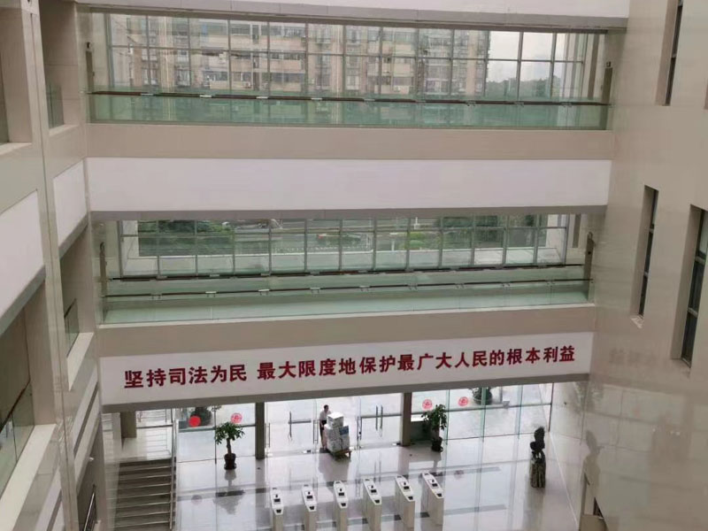 工人在工地受傷，哪幾方承擔賠償責任？深圳工傷賠償律師最新解讀